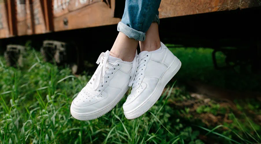 Laundrywala professional shoe cleaning near me – sneaker, casual, and sports shoe deep cleaning service for spotless freshness